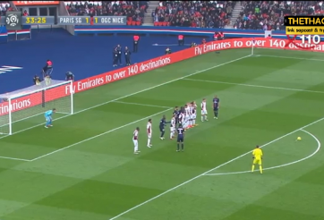 VIDEO: Cú nã đại bác sấm sét của Ibrahimovic từ chấm đá phạt