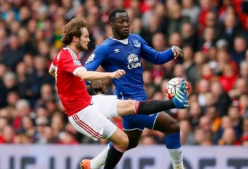 VIDEO: Daley Blind - Mẫu trung vệ đá bóng dùng đầu óc của Man Utd