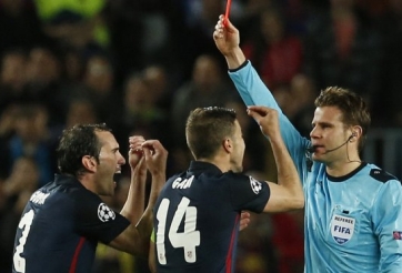 VIDEO: Lối đá rắn kinh hoàng của cầu thủ Atletico với Barca