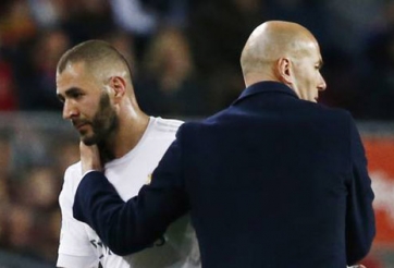 Karim Benzema mang tin cực xấu đến cho Real