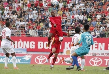 Hải Phòng đè bẹp HAGL trong cơn mưa bàn thắng