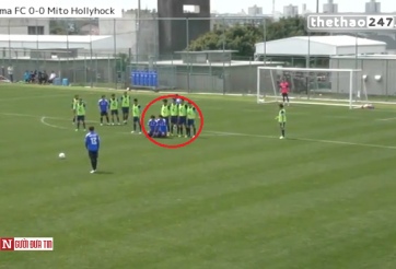 VIDEO: Pha đá phạt 'lạ mắt' của Mito Hollyhock trước Yokohama