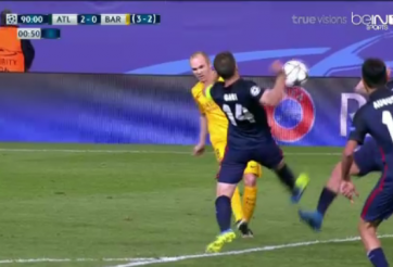 VIDEO: Tình huống bóng chạm tay đầy nhạy cảm của cầu thủ Atletico phút 92