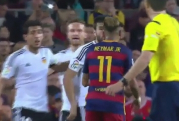 Điểm tin 18/4: Neymar đối mặt án phạt nặng vì tát cầu thủ Valencia