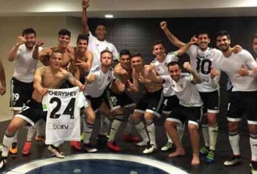 Valencia tôn vinh người Real trong phòng thay đồ Barca