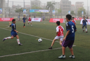 Sôi động ngày khai mạc vòng loại Bóng đá học đường 2016 tại Hà Nội