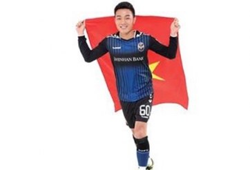 Sau Công Phượng đến lượt Xuân Trường “chạy show” quảng cáo