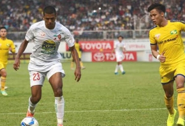 Điểm tin tối 24/4: Ngọc Hải nhận thẻ đỏ trong trận gặp HAGL