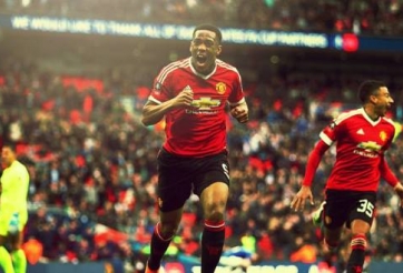 VIDEO: Martial ấn định chiến thắng cho MU với pha ghi bàn đầy cảm xúc