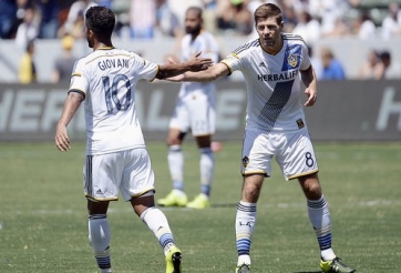 VIDEO: Gerrard trượt pen, lập siêu phẩm ở vòng 8 MLS