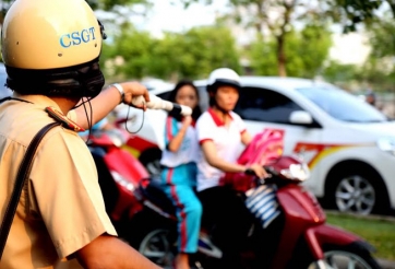 CSGT và những ai có quyền dừng xe người tham gia giao thông