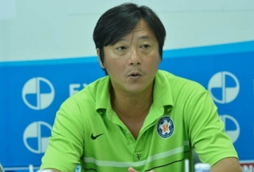 Điểm tin sáng 26/4: HLV Lê Huỳnh Đức chỉ trích trọng tài