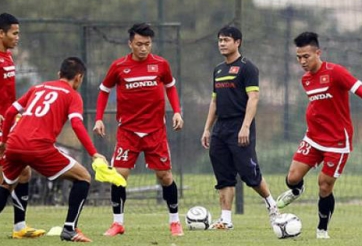 Tin tức bóng đá Việt Nam nổi bật ngày 28/4