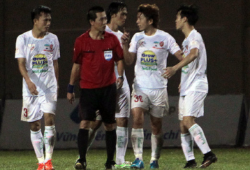 Văn Toàn nói về hành động không đẹp ở trận gặp Thanh Hóa