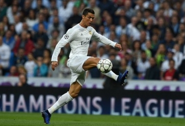 VIDEO: Ronaldo liên tiếp bỏ lỡ 2 cơ hội nguy hiểm