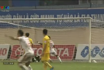 VIDEO: Baba bất ngờ mở tỷ số cho SLNA trên sân Thanh Hóa