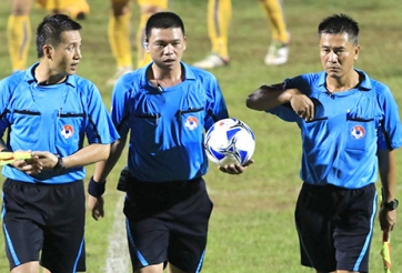 Vòng 9 V-League: Bi kịch từ trọng tài, ác mộng của HAGL