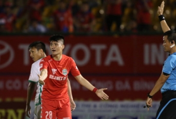 Sau 9 vòng V-League 2016: Trọng tài 'tỏa sáng'