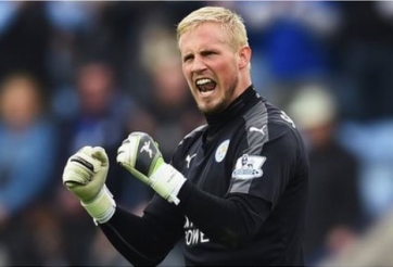VIDEO: Thủ thành Kasper Schmeichel cứu thua độc đáo trước Everton
