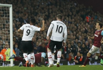 VIDEO: Rooney - Rashford - Martial phối hợp ghi bàn đẳng cấp cho MU