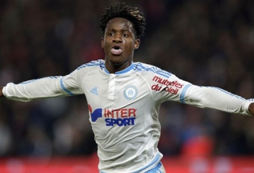 Arsenal tìm người thay thế Welbeck