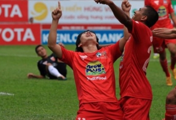 VIDEO: 3 bàn thắng chóng vánh trong 5 phút của HAGL trước Long An