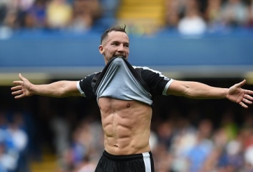 VIDEO: Cú nã đại bác từ hơn 30m của Drinkwater vào lưới Chelsea