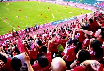 VIDEO: Cách ăn mừng có 1 không 2 của CĐV Hải Phòng