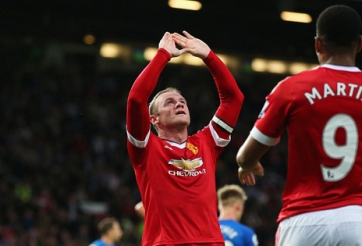 Rooney cán mốc vĩ đại tại Old Trafford