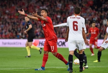 VIDEO: Trọng tài 3 lần từ chối thổi penalty cho Liverpool