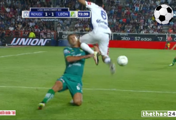 VIDEO: Cầu thủ dùng mặt cản phá đầu gối của đối phương và cái kết