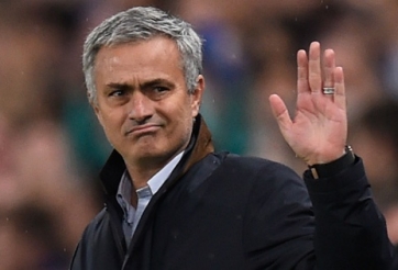 Cầu thủ đầu tiên của Man Utd được Mourinho giữ lại