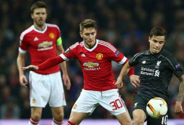 Liverpool và MU nhận án phạt nặng từ UEFA