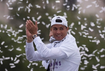 Real Madrid và biển người ăn mừng chức vô địch Champions League