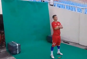 VIDEO: Thành Lương trong buổi quay video giới thiệu của ĐTVN