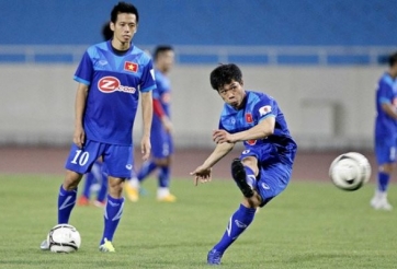 VIDEO: Công Vinh, Công Phượng luyện đá phạt trước trận gặp Syria