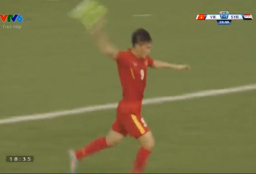 VIDEO: Công Vinh đánh đầu mở tỷ số cho ĐT Việt Nam