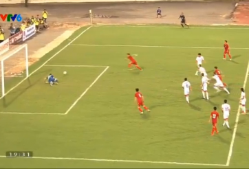 VIDEO: Bàn thắng trong tư thế việt vị của Quế Ngọc Hải