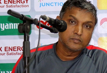 HLV Singapore ấn tượng với 2 cầu thủ ĐT Việt Nam