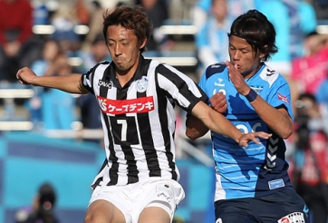 Yokohama và Mito Hollyhock cầm chân nhau ở vòng 17 J-League 2