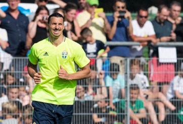 Nguyên nhân khiến Ibrahimovic chưa thể ký hợp đồng với M.U