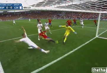 VIDEO: Fabregas cứu thua cho Tây Ban Nha ngay trên vạch vôi