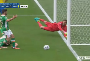 VIDEO: O'Shea đệm hụt bóng khi khung thành Isaksson đã bỏ trống