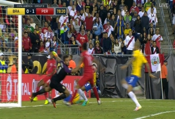 VIDEO: Brazil nhận bàn thua oan trước Peru