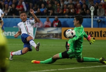 VIDEO: Giaccherini dứt điểm quyết đoán mở tỷ số cho Italia