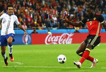 VIDEO: Lukaku bỏ lỡ cơ hội ngon ăn khi đối mặt Buffon