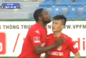 VIDEO: 2 bàn thắng trong vòng 2 phút của Nsi vào lưới HAGL