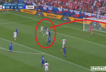 VIDEO: Milan Skoda đánh đầu tinh tế rút ngắn tỷ số cho CH Séc