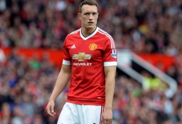 Xác định tương lai trung vệ Phil Jones tại Man Utd