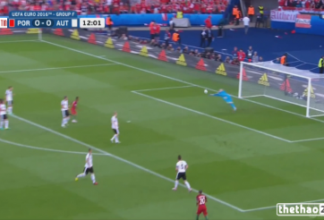 VIDEO: Robert Almer liên tiếp cứu thua xuất thần cho tuyển Áo